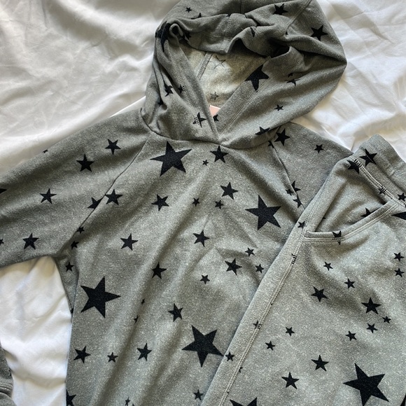 Super soft jogging set. 32 Celsius heat, size M (10/12) worn only twice. Bundle! - Picture 2 of 5